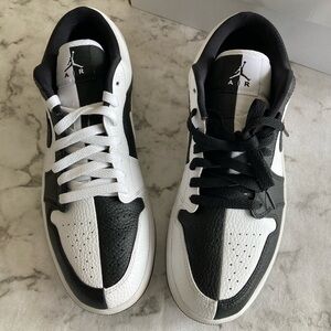 Nike air Jordan 1 low SE women’s 10.5  black and white Homage split